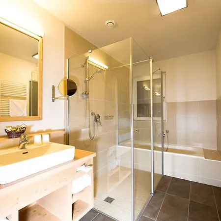 Feldwebel Hotel 4*