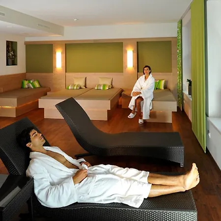 Feldwebel Hotel 4*