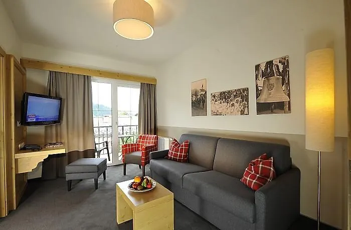 Feldwebel ホテル 4*